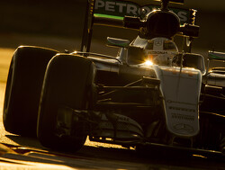 Lewis Hamilton continues to lead in Abu Dhabi
