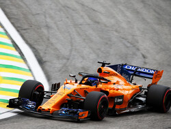 McLarens penalised for ignoring blue flags
