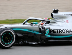 Hamilton: Ferrari always look strong early on