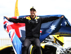 Ricciardo to raffle race suit to help charities fighting Australian bushfires