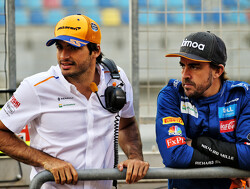 Sainz denies Alonso helped ease McLaren transition