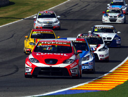 Gabriele Tarquini wint incidentrijke eerste race Slowakije