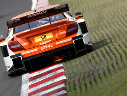 Wickens boekt eerste zege op natte Nürburgring