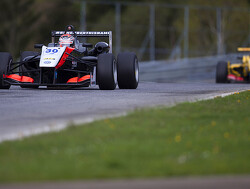 Fuoco wint laatste race in Silverstone voor Verstappen