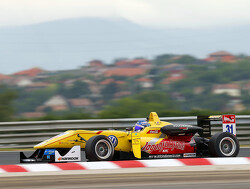 Blomqvist pakt overtuigende pole, Verstappen slechts negende