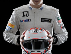'Upset' Magnussen considering Indycar 'option'
