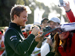 Rosberg 'up to date' with Hamilton contract negotiations