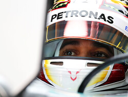 FP2: Hamilton fastest before rain halts session