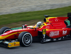 Racing Engineering dicteert tempo in Jerez