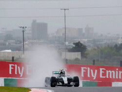 VT3: Mercedes snelste op droog Suzuka