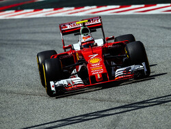 Kimi Raikkonen happy to stay at Ferrari for 2017