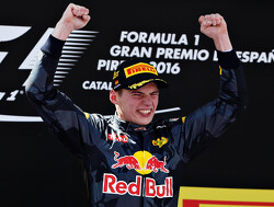 Het ware verhaal achter Max Verstappen zijn eerste overwinning in de Formule 1