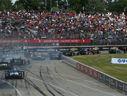 Power snelt naar pole position op Road America