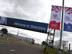 Silverstone open voor een race op omgekeerde lay-out