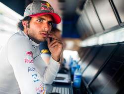 Sainz plays down latest Renault transfer rumours