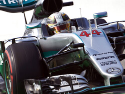Bernie Ecclestone, Jenson Button backing Lewis Hamilton for title number four