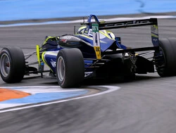 Force India junior joins Carlin