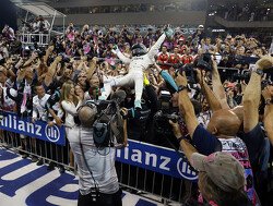 Abu Dhabi 2016:  Rosberg verslaat eeuwige rivaal en wint wereldtitel