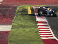 Hamilton could "do a Rosberg" - Coulthard