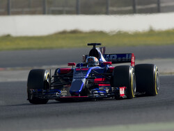 Sainz tells son to forget Renault for now