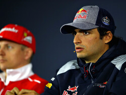 Exhasut failure shortens Carlos Sainz's day
