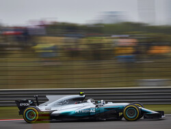 Bottas says it's too early to call it a two-way fight