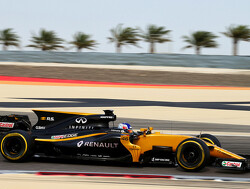 Abiteboul praises improved Renault pace