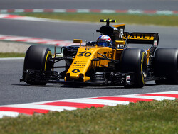Palmer, Hulkenberg blame wind for lack of pace
