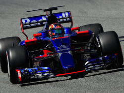Kvyat disgruntled by undrivable Toro Rosso