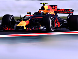 Verstappen committed to Red Bull contract
