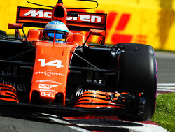 Alonso meets in Montreal with F1 boss Carey