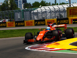 Alonso says McLaren need to score points for the mechanics