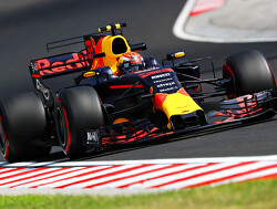 Verstappen apologises for collision with Ricciardo