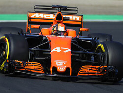 Lando Norris tries out the F1 2017 game
