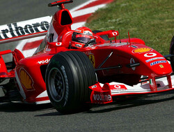Irvine vergelijkt: "Schumacher was een betere coureur dan Senna"