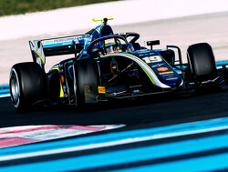 Norris dominates Formula 2 feature race in Bahrain