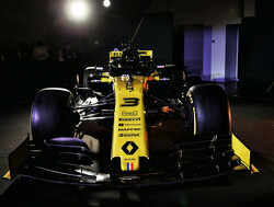 Ricciardo makes Renault debut at Barcelona shakedown