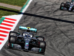 FP2: Bottas fastest again, Hamilton closes in