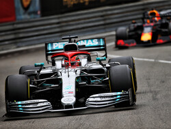 Monaco GP: Hamilton wins despite tyre issues