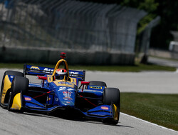 Rossi domineert IndyCar-race op Road America