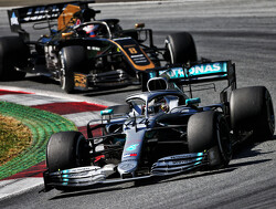 Front wing flap failure caused Hamilton's wing change