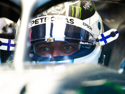 Bottas crashes out of FP1 in Singapore