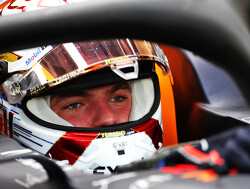 FP1: Verstappen fastest in Singapore, Bottas crashes