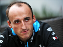 Kubica in no rush to decide 2020 role