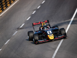 Vips storms to pole in Macau