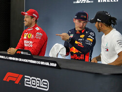 Sebastian Vettel verrast Max Verstappen door vertrek bij Ferrari