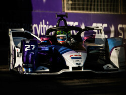 Sims pakt eerste pole position in Saoedi-Arabië, De Vries knap derde