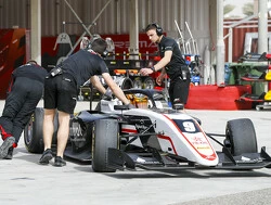 <strong>Qualifying:</strong> Fernandez seals pole position for F3 season opener