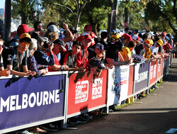 Fans banned from entering Albert Park circuit for Australian GP