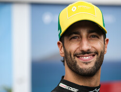 Daniel Ricciardo rijdt 115 ronden op eerste testdag met Renault in Oostenrijk